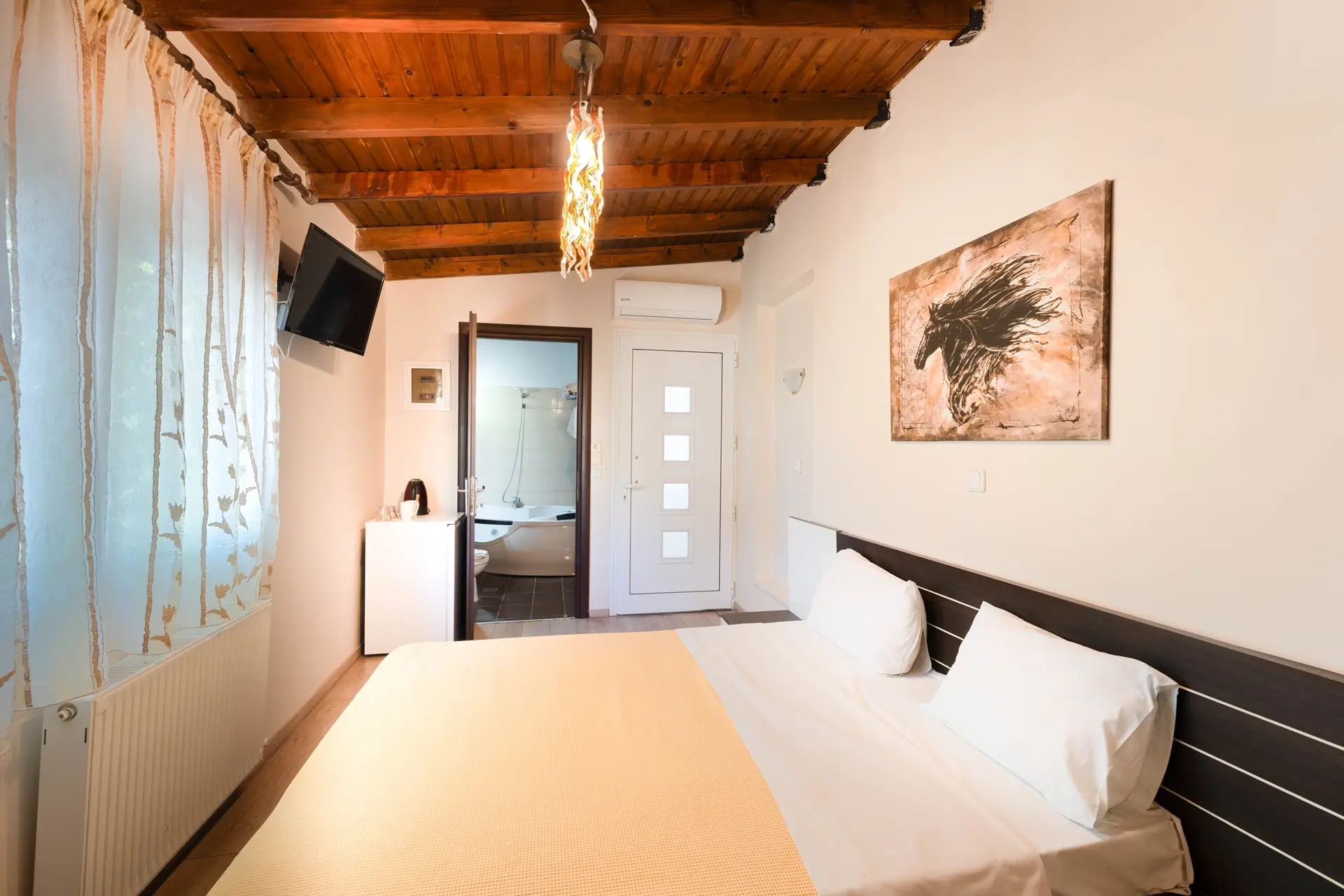 Superior Room with Jacuzzi and Terrace